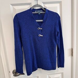 Karen Scott Blue cotton sweater with buckles SPetite